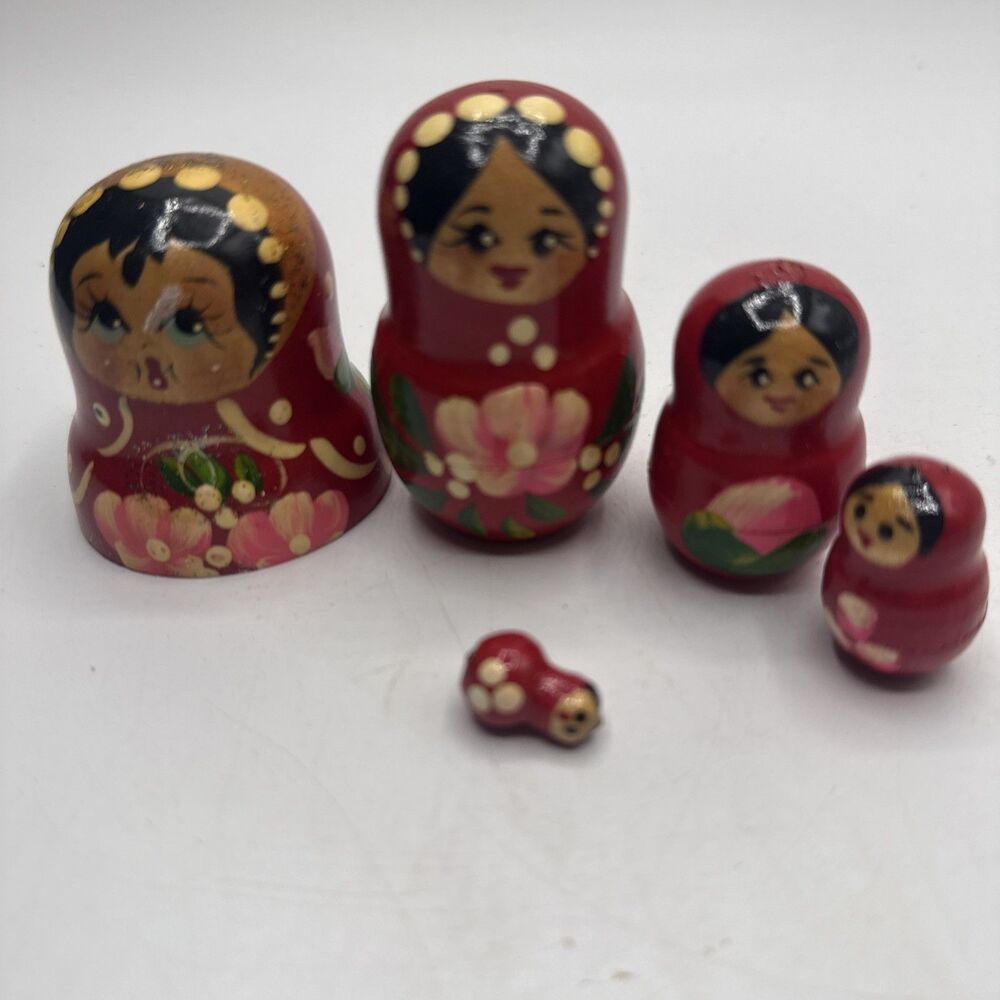 Hand Painted Matryoshka Russian Nesting Dolls Missing Bottom